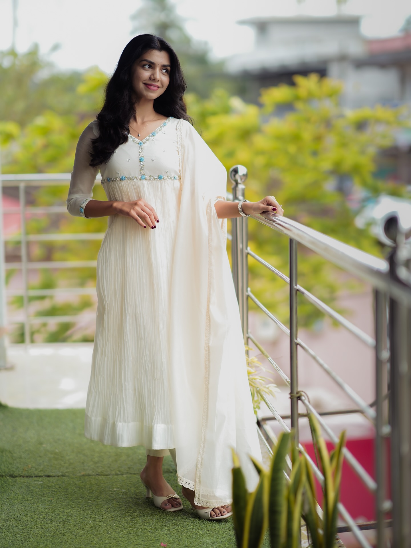 Search Code: 111
Fabric: Mulchanderi
To book via website:https://chamelidesignerboutique.com/products/mul-chanderi-salwar-set-cdb-111
Delivery Time: 15 Working Days to Dispatch from Store
*BOOKING AVAILABLE THROUGH OUR WEBSITE AND INSTAGRAM DM
*WEBSITE LINK IN BIO
*WORLDWIDE SHIPPING AVAILABLE
Shop: https://chamelidesignerboutique.com/
♦️Any unauthorized use of this photo/video will result in immediate legal action♦️
♦️PRODUCT COLOUR MAY SLIGHTLY VARY DUE TO PHOTOGRAPHIC LIGHTING OR YOUR MONITOR SETTINGS♦️
(NON WORKING DAYS INCLUDES SUNDAYS AND ALL GOVT APPROVED HOLIDAYS)