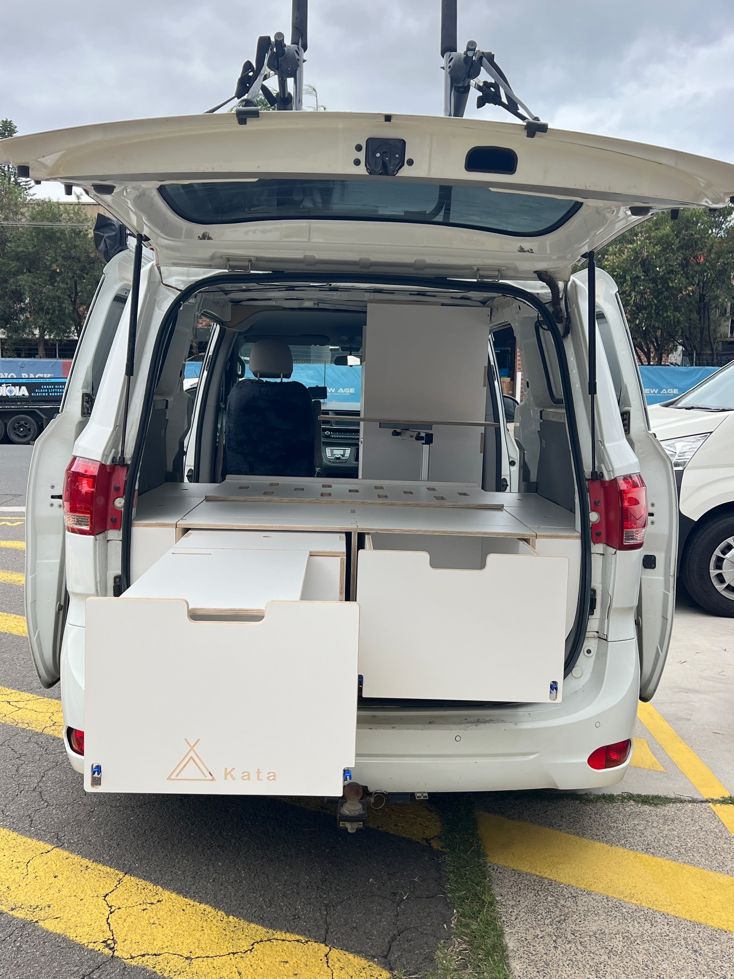 iload ✅
Custom design
Table
Toilet section
Double bed
#iloadkata