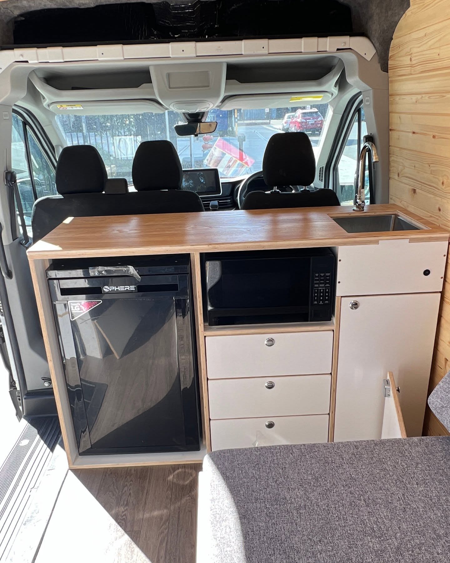 A full conversion built for effortless life on the road 🚐✨
Every detail is designed to deliver comfort, functionality and style wherever you go 💛
Key features:
🔹 Surfbox with extra drawer
🔹 Ceiling, walls & electrical installations
🔹 Side cabinet
🔹 Head cabinet
🔹 Swivel table
🔹 Front kitchen unit:
• Light-duty drawers
• Sink + water pump
• Storage for 20L fresh & grey water
👉 Swipe to explore this build in detail 😎✨
.
.
.
#katadeliver #ldvdeliver #fullconversion #camperconversion #camperlife nomadlife VanLife campervan VanLife TravelEssentials vanconversion vanlifevirals campervanconversion tinyhome homeonwheels vanlifeideas offgrid outdoorliving roadtrip kataupgrade