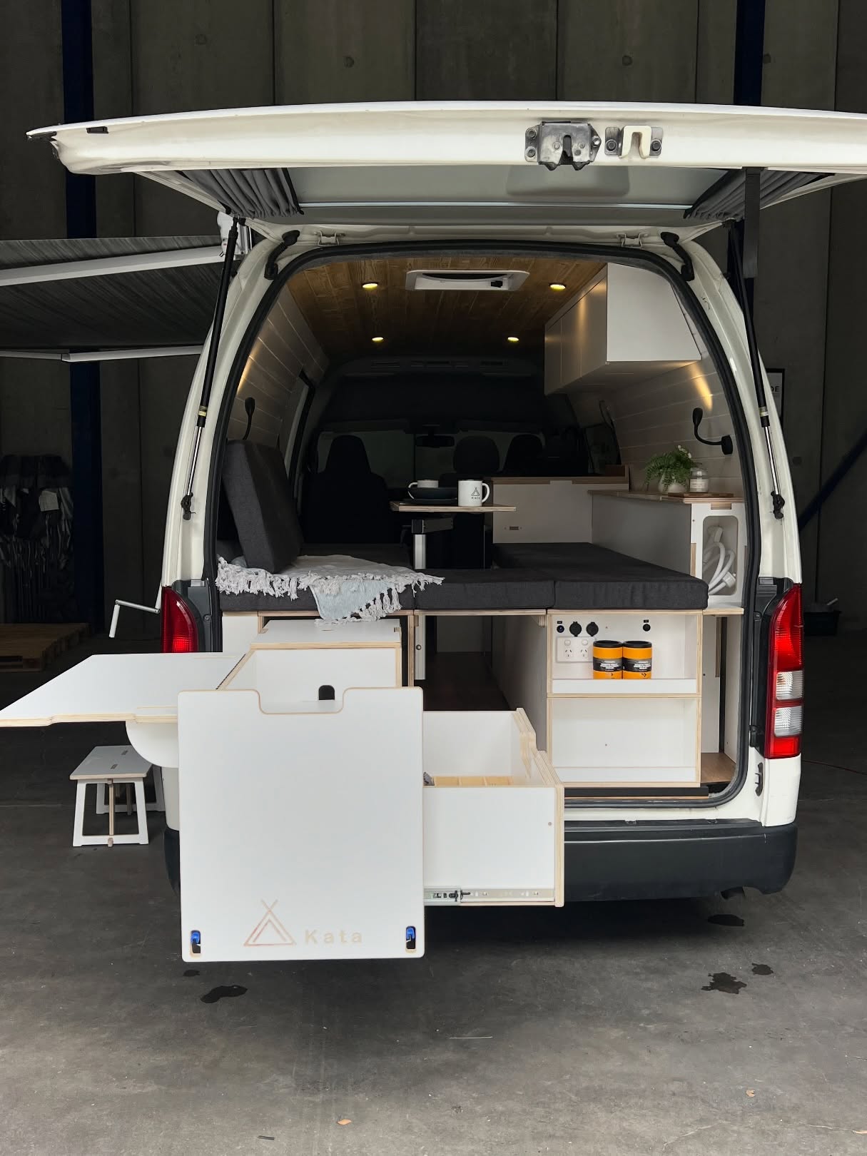 Built for movement. Designed for the road. πββοΈπΏ
This Toyota Hiace H200 is now fully converted β the perfect setup for chasing trails, early starts, and race weekends anywhere.
β¨ Full Interior Fit-Out
β‘ Enerdrive 3000W Solar System β reliable off-grid power
βοΈ Dometic NRX 80C Fridge β keep food fresh & recovery drinks cold
π Fiamma Awning β shade for post-run stretch sessions
πͺ΅ Vanbox system with Lagun swivel table β smart, flexible space
π§ Sink + 50L water tank
ποΈ Privacy curtains for comfortable rest & recovery
Park near the trailhead. Wake up. Run. Repeat.